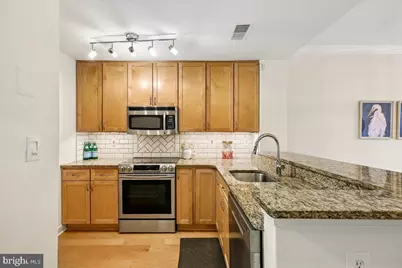 801 Pleasant Drive #80111, Rockville, MD 20850 - Photo 8