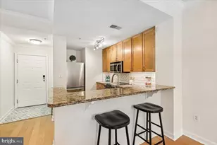 801 Pleasant Dr, Rockville, MD 20850 - Photo 10