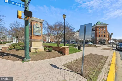 801 Pleasant Drive #80111, Rockville, MD 20850 - Photo 34