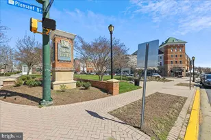 801 Pleasant Dr, Rockville, MD 20850 - Photo 34