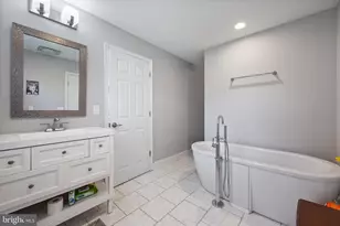 17616 Garrett Dr, Gaithersburg, MD 20878 - Photo 38