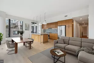 10511 Strathmore Hall St, North Bethesda, MD 20852 - Photo 2