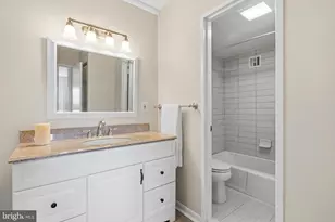 8315 N Brook Ln N, Bethesda, MD 20814 - Photo 20