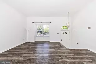 49 Lake Park Ct, Germantown, MD 20874 - Photo 6