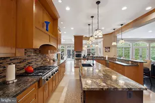 11724 Gainsborough Rd, Potomac, MD 20854 - Photo 18