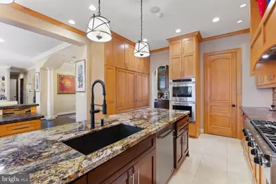 11724 Gainsborough Road, Potomac, MD 20854 - Photo 12