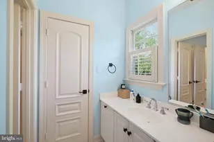 11724 Gainsborough Rd, Potomac, MD 20854 - Photo 40