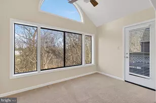 896 Windbrooke Dr, Gaithersburg, MD 20879 - Photo 2