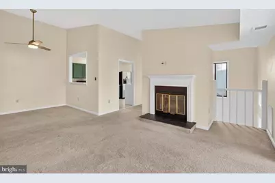 896 Windbrooke Drive #896, Gaithersburg, MD 20879 - Photo 4