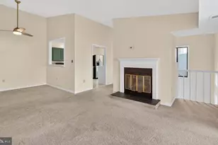 896 Windbrooke Dr, Gaithersburg, MD 20879 - Photo 4