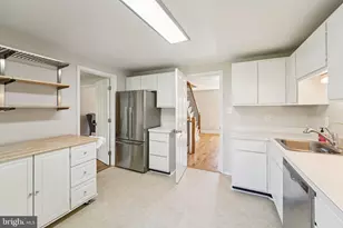 10449 Kardwright Ct, Montgomery Village, MD 20886 - Photo 8