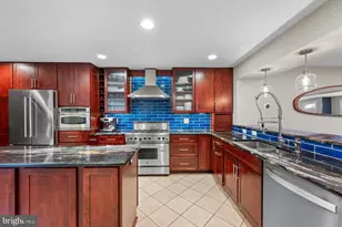 10806 Whiterim Dr, Potomac, MD 20854 - Photo 4