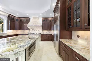 8710 Fernwood Rd, Bethesda, MD 20817 - Photo 8