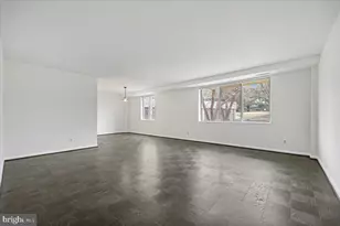 4977 Battery Ln, Bethesda, MD 20814 - Photo 4