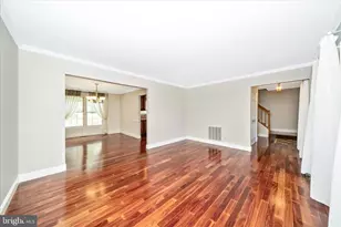 15623 Sycamore Ln, Rockville, MD 20853 - Photo 2