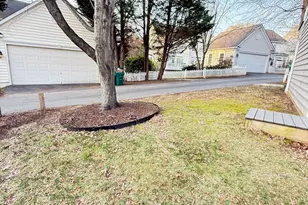 628 Bright Meadow Mews, Gaithersburg, MD 20878 - Photo 2