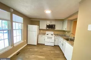 14103 Armilla Ct, Burtonsville, MD 20866 - Photo 4