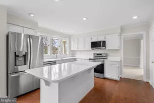 5820 Winegrove Ct, Derwood, MD 20855 - Photo 4