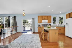 20419 Foxwood Terrace, Germantown, MD 20876 - Photo 2