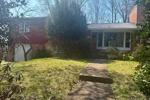 6327 Tone Ct, Bethesda, MD 20817 - Photo 2