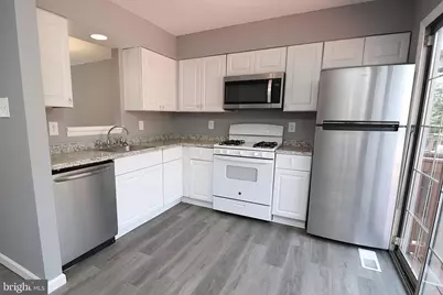 18365 Honeylocust Circle, Gaithersburg, MD 20879 - Photo 4