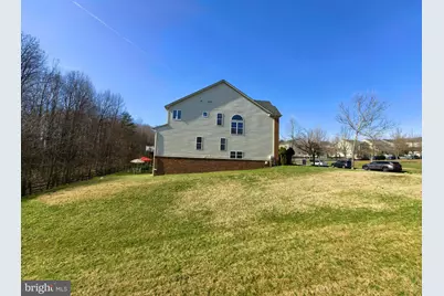 23018 Sycamore Farm Drive, Clarksburg, MD 20871 - Photo 2