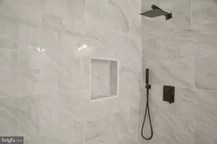 14805 Strawberry Ln, Burtonsville, MD 20866 - Photo 20