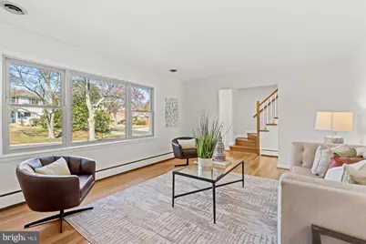 6200 Rockhurst Road, Bethesda, MD 20817 - Photo 2