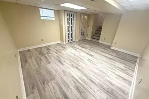 11321 College View Dr, Silver Spring, MD 20902 - Photo 46