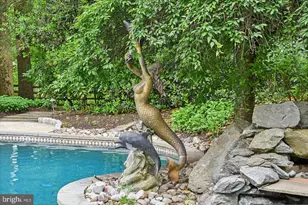 9939 Bentcross Dr, Potomac, MD 20854 - Photo 8