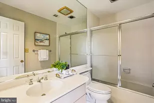 9939 Bentcross Dr, Potomac, MD 20854 - Photo 40