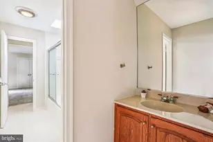 9939 Bentcross Dr, Potomac, MD 20854 - Photo 42