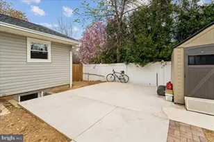 1405 Matthews Dr, Rockville, MD 20851 - Photo 28