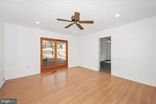 11852 Huggins Dr, Silver Spring, MD 20902 - Photo 16