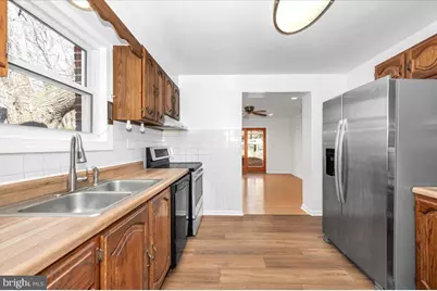 11852 Huggins Drive, Silver Spring, MD 20902 - Photo 10