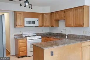 12103 Gatewater Dr, Potomac, MD 20854 - Photo 6