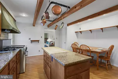 11209 Farmland Drive, Rockville, MD 20852 - Photo 8