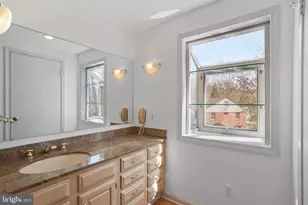 11209 Farmland Dr, Rockville, MD 20852 - Photo 40