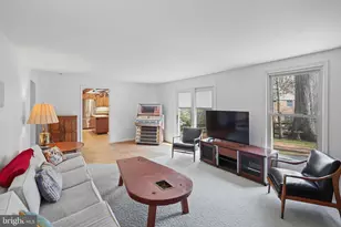 11209 Farmland Dr, Rockville, MD 20852 - Photo 16