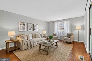 19505 Worsham Ct, Montgomery Village, MD 20886 - Photo 2