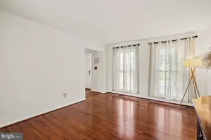 9852 Mainsail Dr, Gaithersburg, MD 20879 - Photo 8