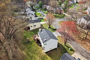 9852 Mainsail Dr, Gaithersburg, MD 20879 - Photo 36