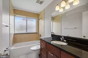 17720 Millcrest Dr, Rockville, MD 20855 - Photo 38