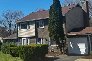 17720 Millcrest Dr, Rockville, MD 20855 - Photo 2