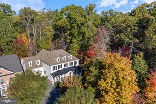 415 Greenebaum Ln, Gaithersburg, MD 20878 - Photo 2