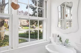 8406 Geneva Mason Rd, Potomac, MD 20854 - Photo 16