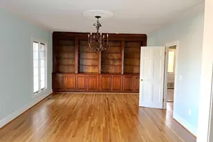 9809 Hall Rd, Potomac, MD 20854 - Photo 12