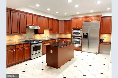 9809 Hall Road, Potomac, MD 20854 - Photo 14