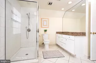 9125 Copenhaver Dr, Potomac, MD 20854 - Photo 12