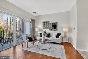 8045 Newell St, Silver Spring, MD 20910 - Photo 10